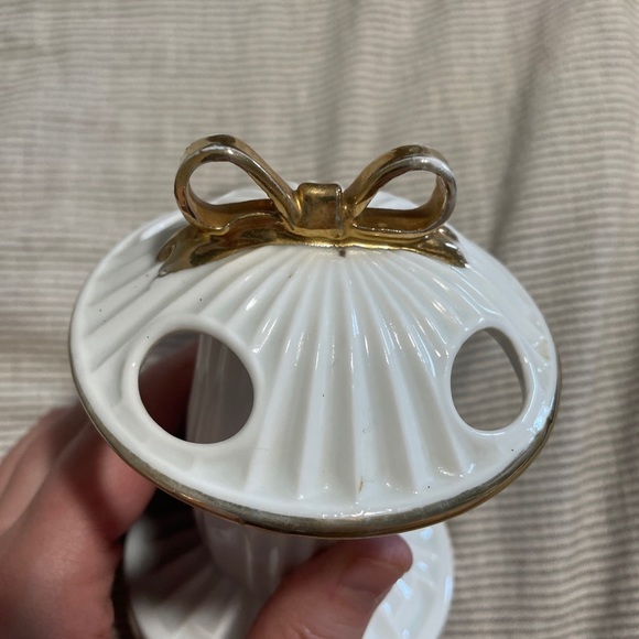 Seymour Mann 18k Gold Nostalgia Toothbrush Holder - Picture 4 of 7